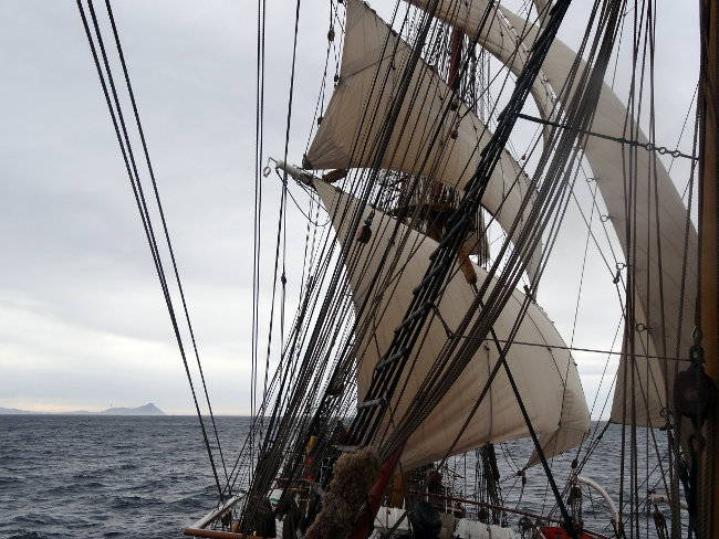 Le trois-mâts barque Europa après avoir franchi le cap Horn
