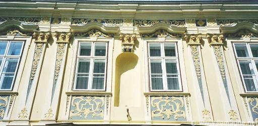 Façade dans la vieille ville de Sopron - Hongrie