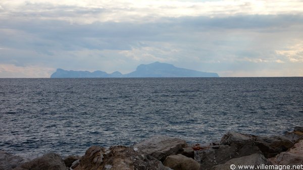 Île de Capri, dans la bais de Naples