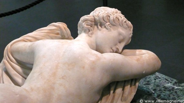 L’hermaphrodite endormi - copie d’un original grec du IIe siècle avant J.-C.