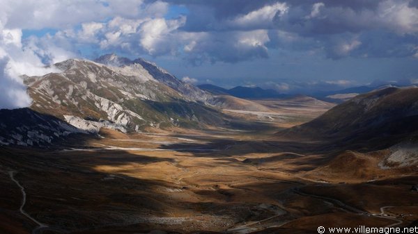 Le <em>Campo Imperatore</em>, haut plateau dans les Abruzzes, parfois appelé « le petit Tibet italien»