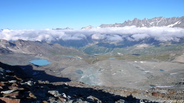 Moraines glaciaires au sud du mont Cervin