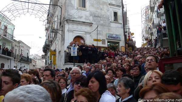 Procession de Saint-Michel Archange le jour de la fête patronale à Monte Sant’Angelo