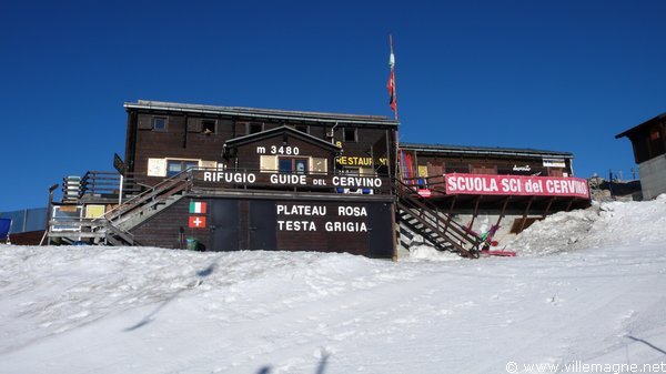 Refuge « Guide del Cervino » (3480 m) - au pied du mont Cervin